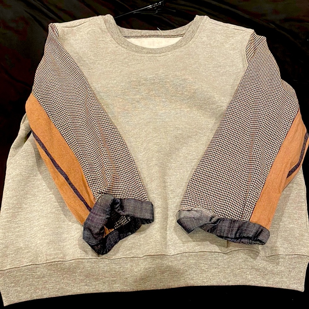 H&M crop top sweater